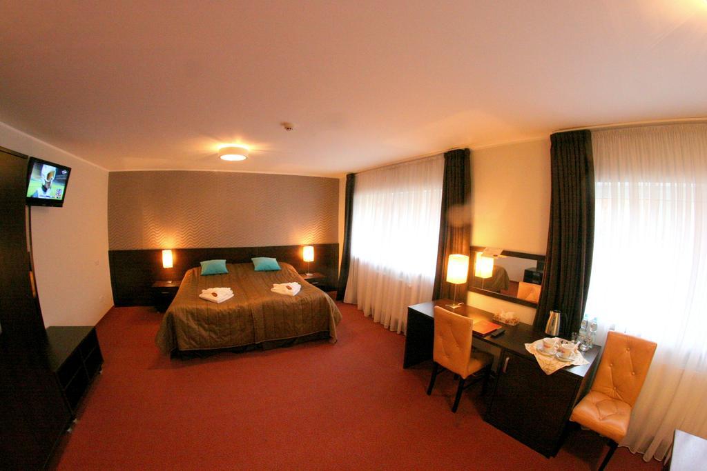 Hotel I Restauracja Złoty Las Habitación foto