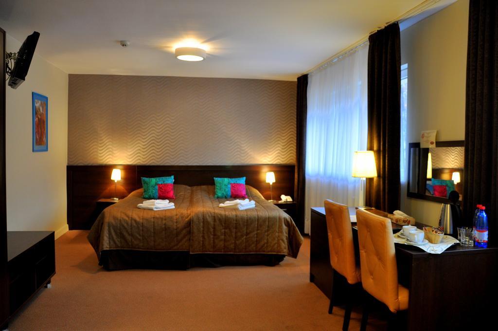 Hotel I Restauracja Złoty Las Habitación foto