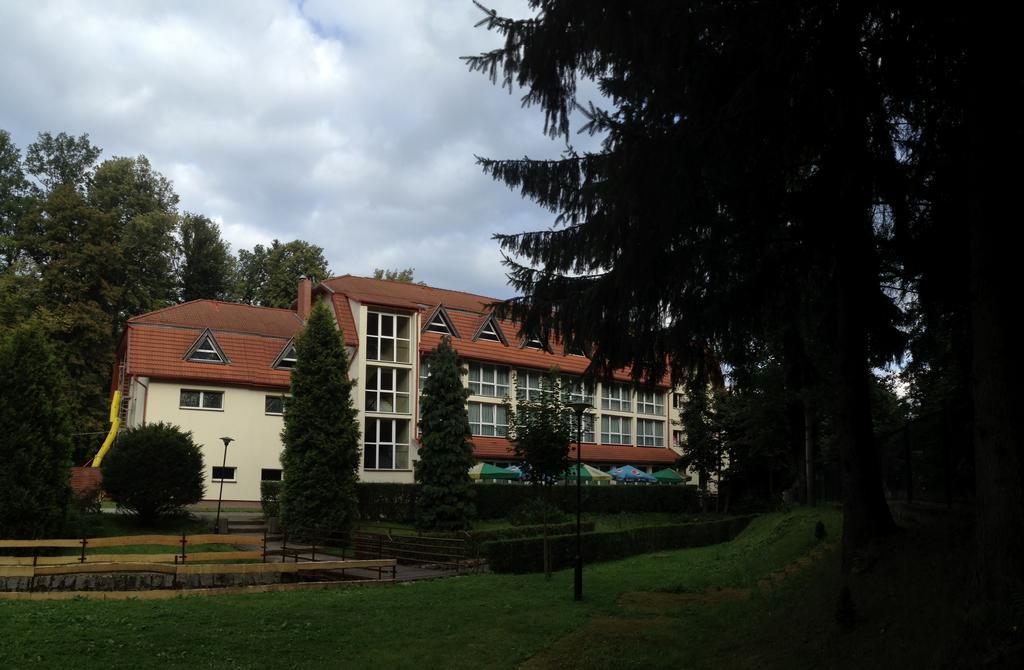 Hotel I Restauracja Złoty Las Exterior foto